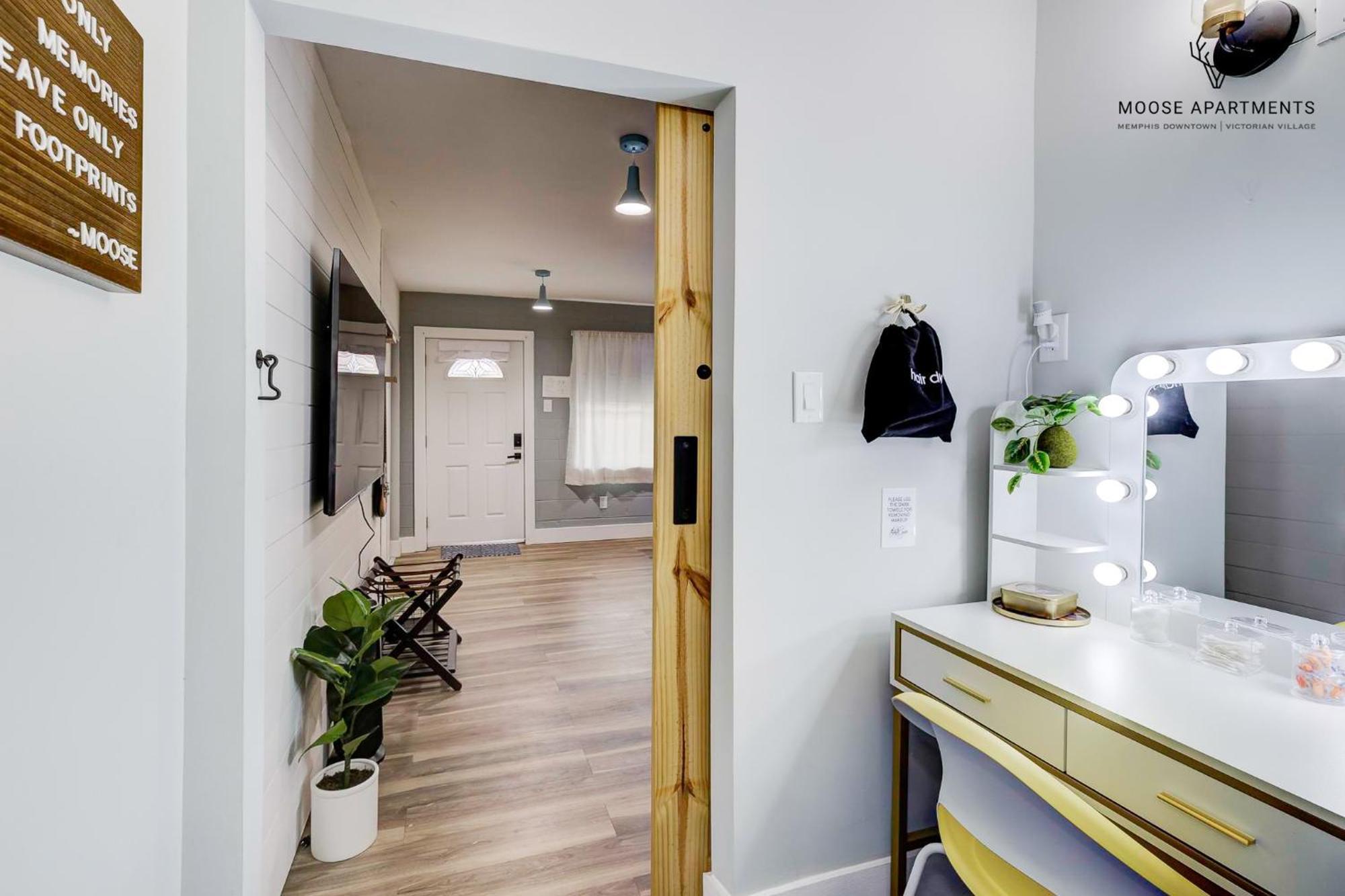 Апартаменти The Moose #9 - Brand New Luxe Modern Loft With Free Parking, King Bed & Fast Wifi Мемфіс Екстер'єр фото